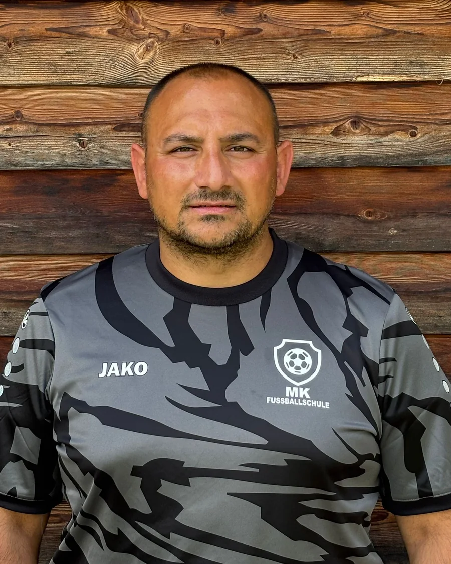 Muhammer Karacobanoglu, Leiter der MK Fußballschule
